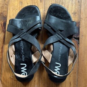 Emu Black Women's Leather Sandals